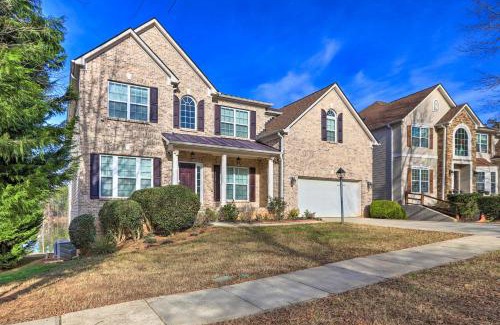 Fairburn Casa | Spacious Atlanta Home with Deck and Seasonal Pool!
