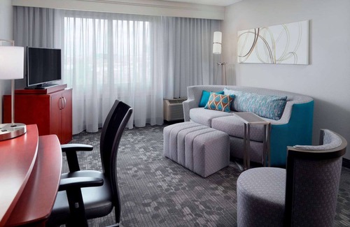 Home Park Hotel | Spacious Atlanta Stay | Free WiFi + Fitness Center Access | 2 Units