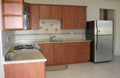 Jobos Apartamento | Amplias, atractivamente decoradas, 2 dormitorios, 1 baño, Apt privado, 4 minutos a la playa de Jobos