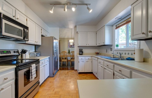 Aurora Casa | Spacious Aurora Retreat w/ Game Room + Hot Tub!