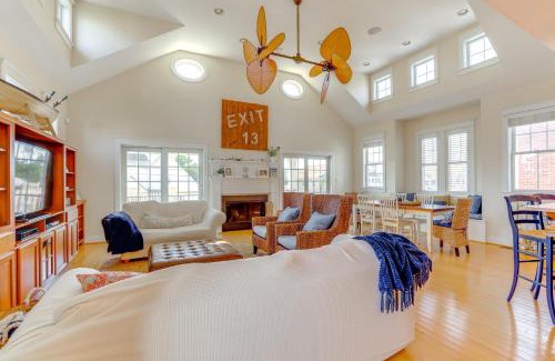 Avalon Casa | Spacious Avalon Beach House - 2 Blocks to Water!