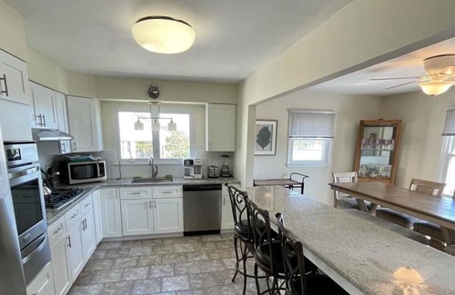 Point Pleasant Beach Casa | Spacious Beach House 2 blks to Ocean. Lake Views and Awesome Game Room!