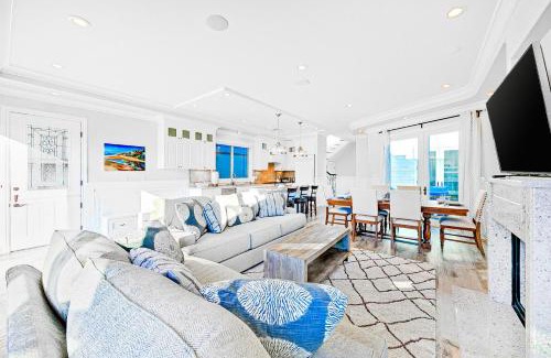 Balboa Island Casa | Spacious Balboa Beauty