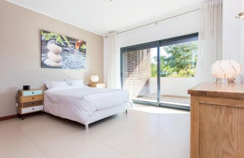Telheiro Apartamento | Spacious Balcony Family Apartment