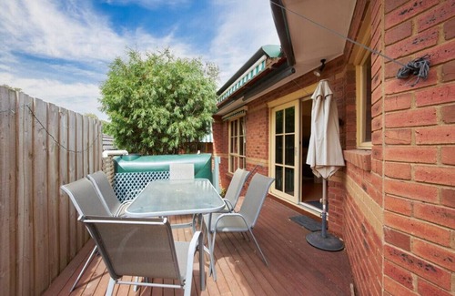 Balwyn Villa | Spacious Balwyn Villa in Great Location