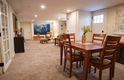 Baker Apartamento | Spacious Basement Apartment in Historical Baker