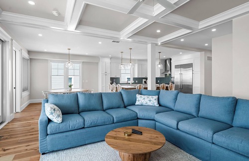 Beach Haven Casa | Spacious Bayfront Home with Pool