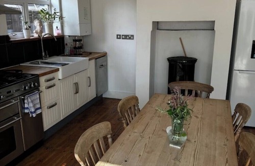 Bognor Regis Casa | Spacious beach bungalow, less than 5 minutes walk to the beach