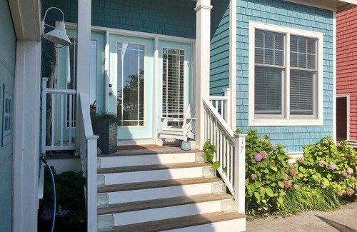 Cape Charles Casa | Spacious Beach House: Oystermen's Pearl: Golf Cart Included