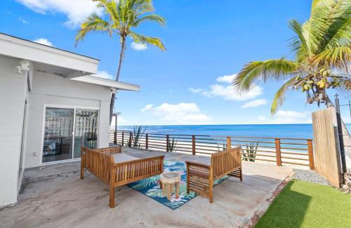 Maili Casa | Spacious Beachfront in Oahu