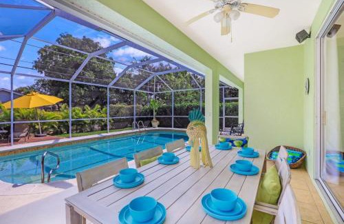Naples Park Casa | Spacious Beautiful 4 Bed 3 Bath Pool Near Beach