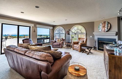 Roseville - Fleet Ridge Casa | Spacious Beautiful Home with Stunning Bay Views