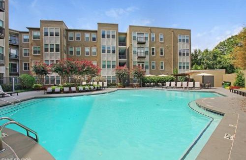 Inman Park Apartamento | Spacious Beltline loft in Inman Park- Pool gym