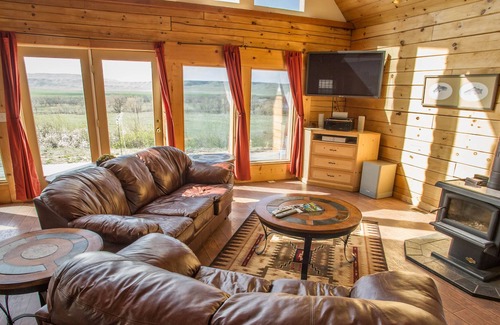 Fort Smith Cabina | Spacious Bluff Cabin #2 Overlooking Bighorn River