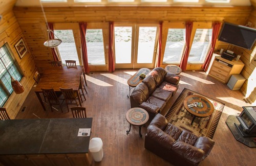 Fort Smith Cabina | Spacious Bluff Cabin #2 Overlooking Bighorn River