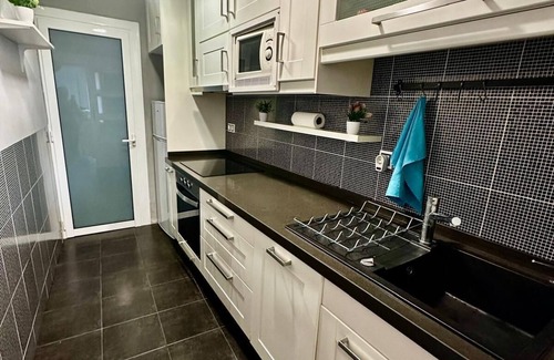 El Guinardo Apartamento | Spacious, bright and peaceful apartment with panoramic views of Barcelona