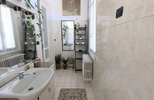 Roreto Casa | Spacious bright and quiet house with garden in Bra