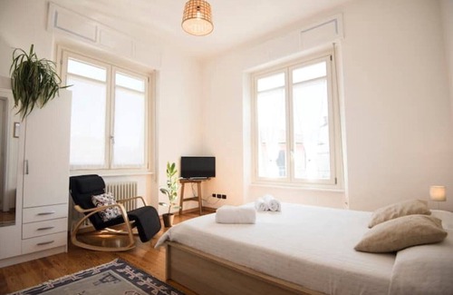Roreto Casa | Spacious bright and quiet house with garden in Bra