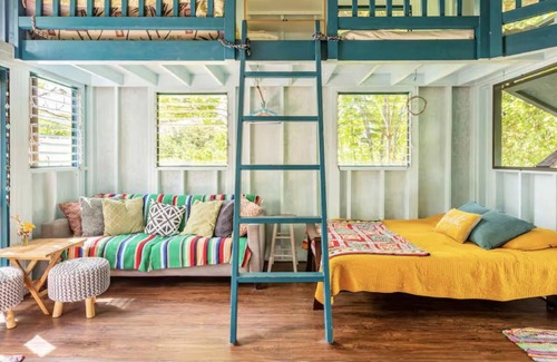 Pahoa Otro | Spacious, Bright, Jungle retreat