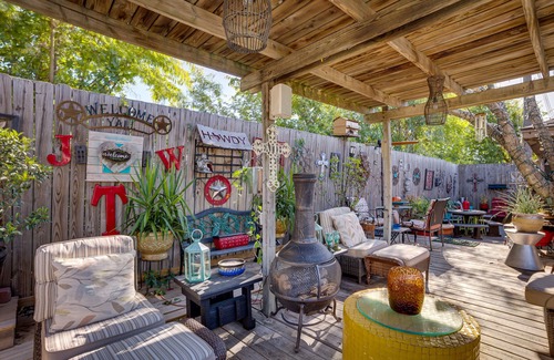 Briarcrest Estates Cabaña | Spacious Bryan Vacation Rental w/ Pool & Patio!