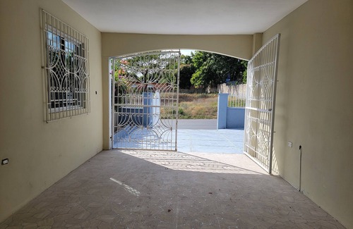 Albion Casa | Spacious building in delightful Montego Bay with AC, WiFi