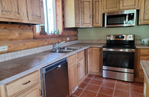 Tollgate Canyon Cabina | Spacious Cabin Just outside of Park City