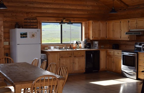 Cameron Casa | Amplia cabaña con impresionantes vistas cerca del río Madison y Yellowstone
