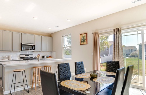 Camby Casa | Spacious Camby Home w/ Community Pool + Park!