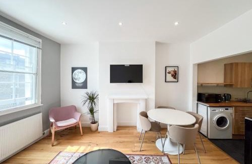 Camden Town with Primrose Hill Apartamento | Spacious Camden Apartment D2