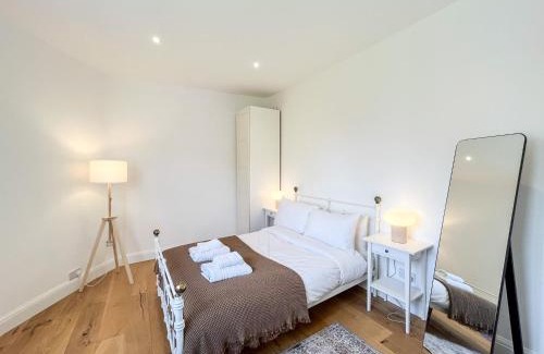 Camden Town with Primrose Hill Apartamento | Spacious Camden Apartment D2