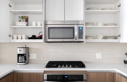 Campbell Apartamento | Spacious Campbell 2BR w/ Pool, Parking, walk to Groceries, by Blueground