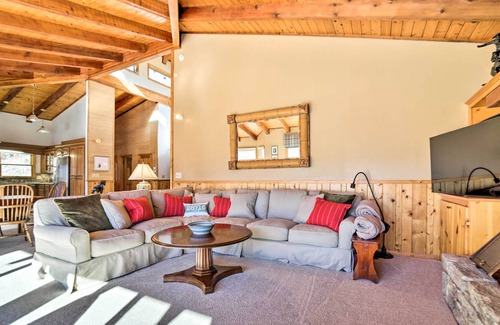 Canton Casa | Spacious Canton Getaway w/ Mountain Views!