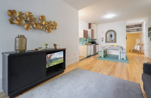 Lordelo do Ouro e Massarelos Apartamento | Spacious Captivating Flat | Terrace