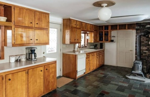 Roscoe Casa | Spacious Catskills Farmhouse w/Private Pond