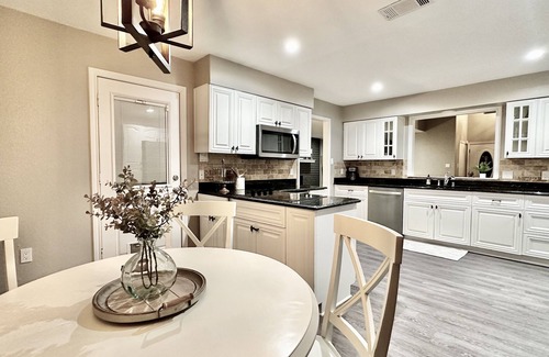 West Arlington Casa | Spacious & Central Family Home (Pet-Friendly!)