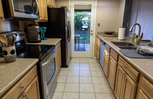 Dobson Ranch Casa | Spacious Centrally-Located Family Home with Plenty of Games