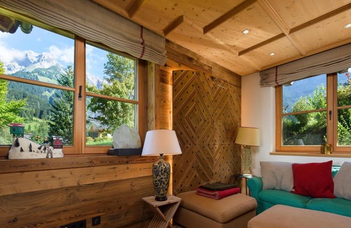 Hinterthal Chalet De Esquí | Spacious chalet with historical elements near a lake