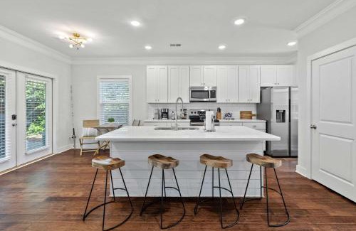 Mount Pleasant Casa | Spacious Charleston - 6 mins to beach & Downtown