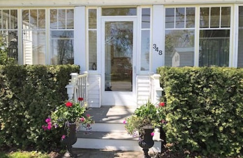 Wellington Casa | Spacious & Charming Century Home - Wellington