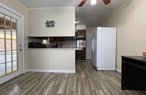 Bloomingdale Casa | Spacious, Charming & Serene Family Haven ~ Parking