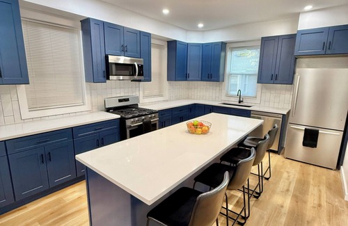 Bedford Park Casa | Spacious Chic 4-bedroom house in the brilliant Bronx near Montefiore hospital