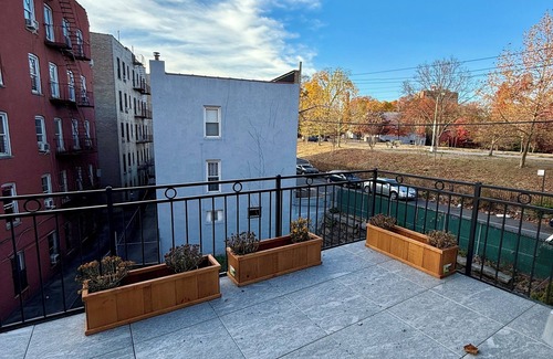 Bedford Park Casa | Spacious Chic 4-bedroom house in the brilliant Bronx near Montefiore hospital