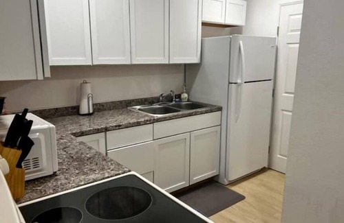 Lubbock Casa | Spacious, Clean, Fresh 4BR/3BA Unit A - 6 beds