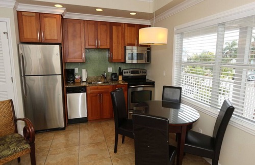 Bradenton Beach Hotel | Spacious Coastal 3 Bedroom Unit - Beach Club at Anna Maria Island #10, by RVA