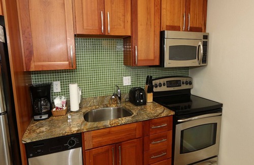 Bradenton Beach Hotel | Spacious Coastal 3 Bedroom Unit - Beach Club at Anna Maria Island #10, by RVA