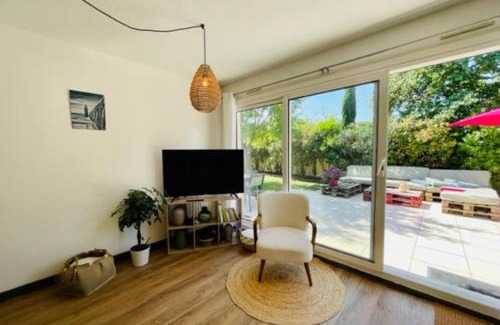 La Rochelle Apartamento | Spacious cocoon with pool in La Rochelle