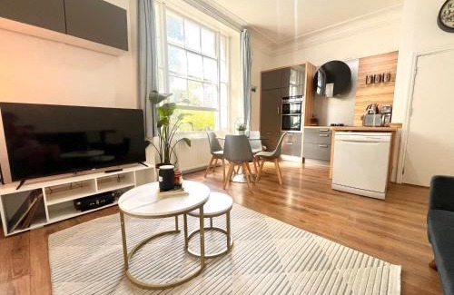 Camden Town with Primrose Hill Apartamento | Spacious Comfort in Heart of Camden
