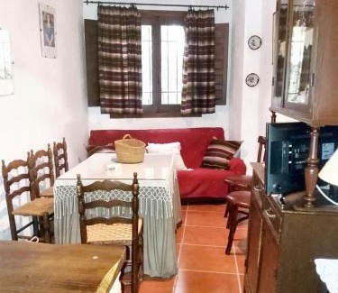 Quesada Casa | Spacious comfortable house in Quesada with balcony