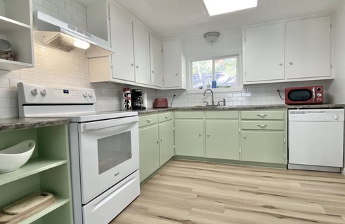 St. Marys Casa | Spacious & Comfy 4 bedroom Home in old St. Marys.
