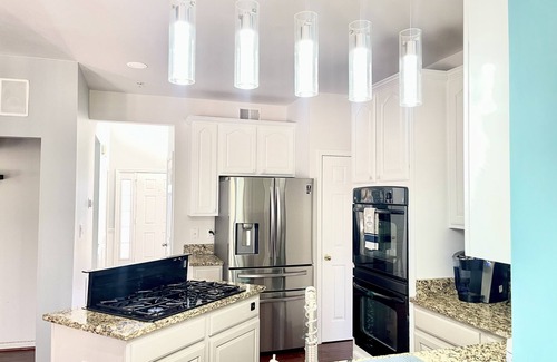 Bennsville Casa | Spacious comfy Home in White Plains / Waldorf close to DC and National harbor